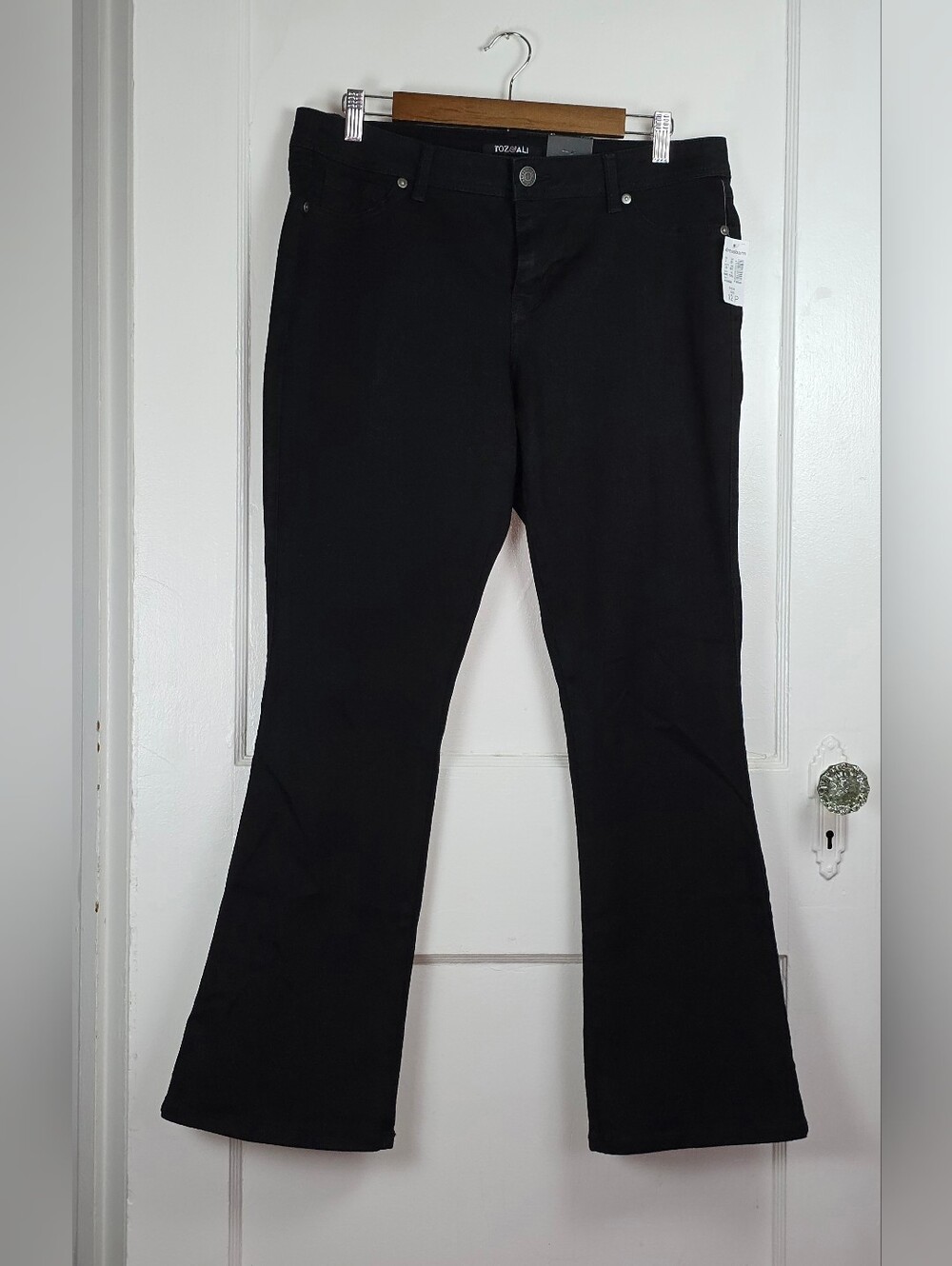 Roz & Ali Black Bootcut Midrise Jeans 12P